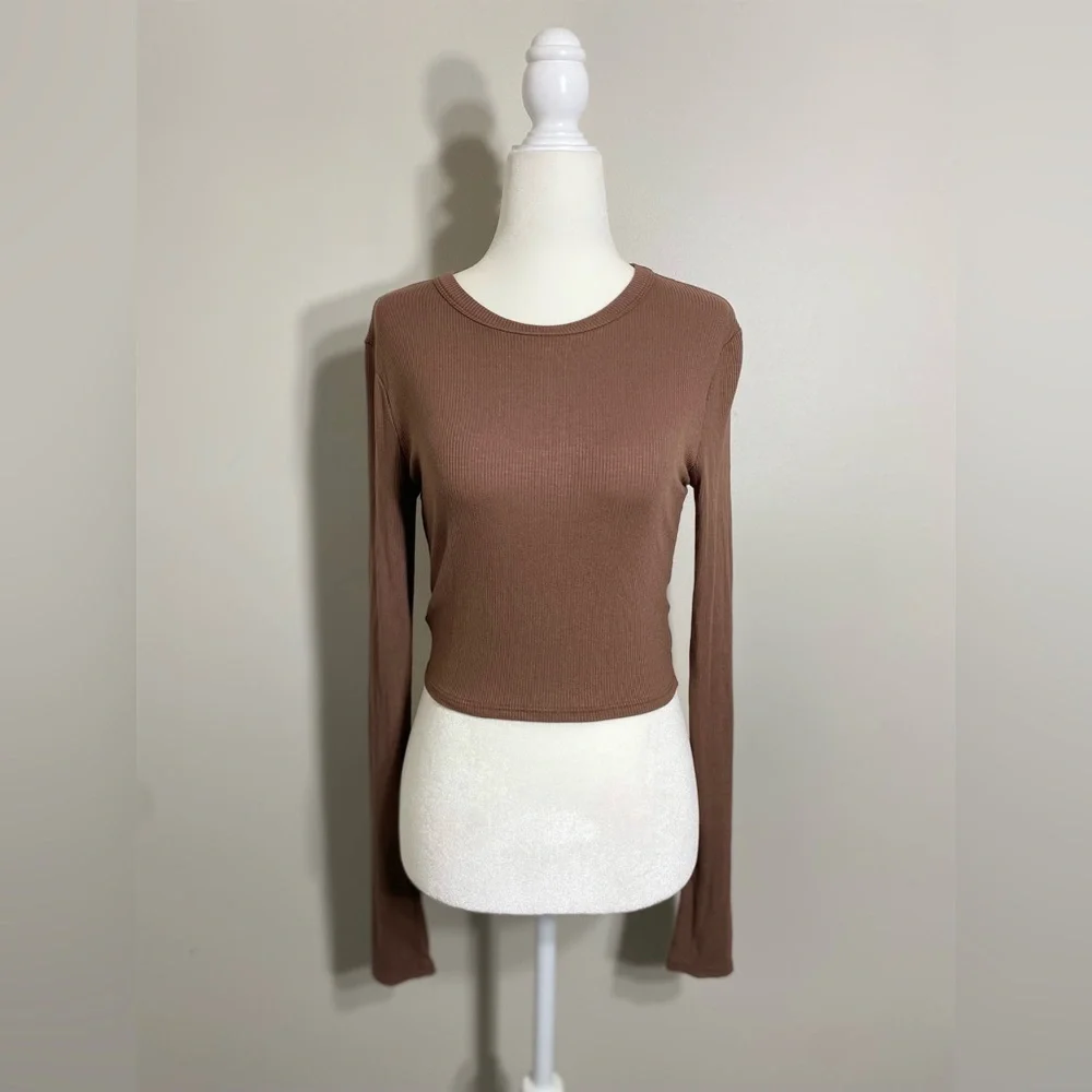 Large naked wardrobe LH Brown Tan Ribbed Long Sleeve Cropped Shirt - Picture 2 of 6